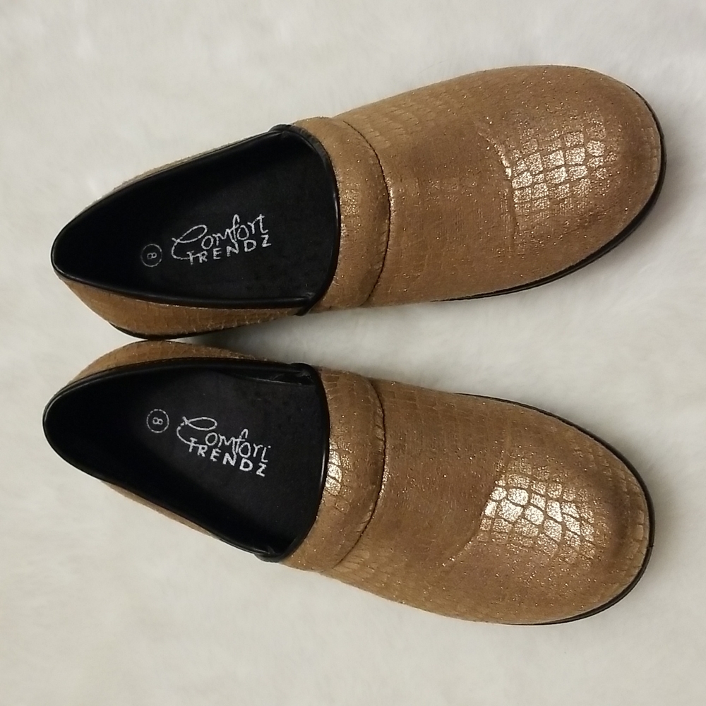 Gold metallic clogs